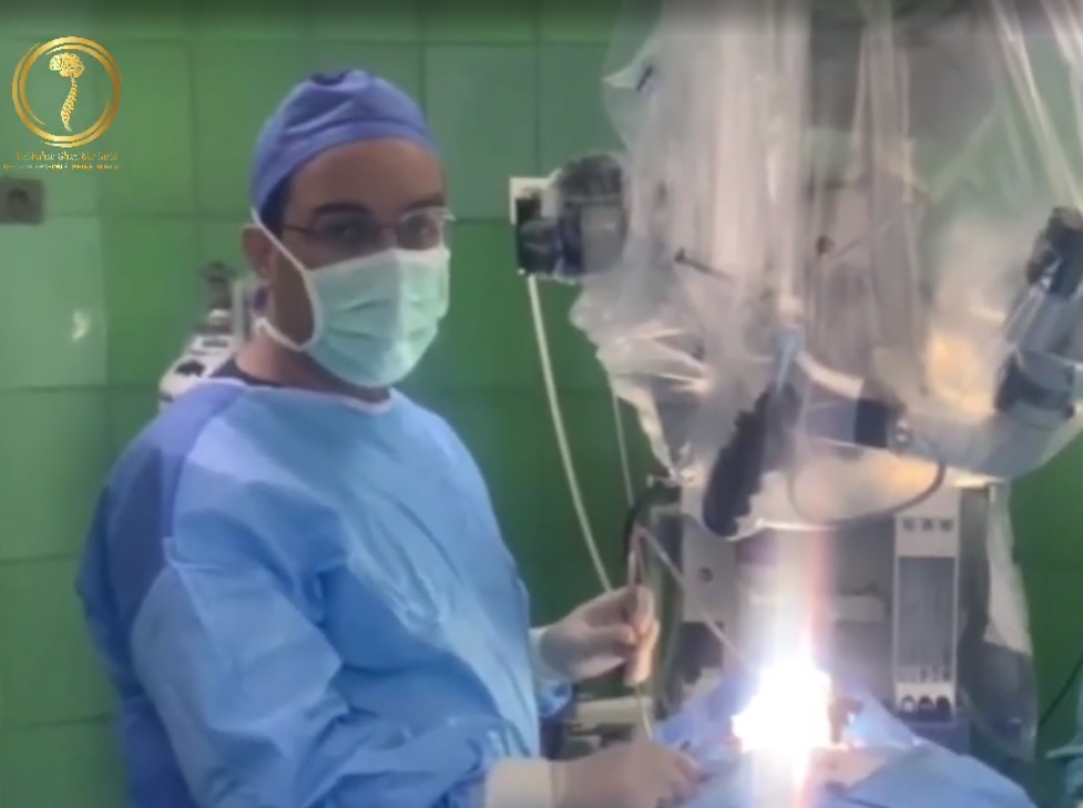 جراحی دیسک گردن با آسیب با درمان های سنتی